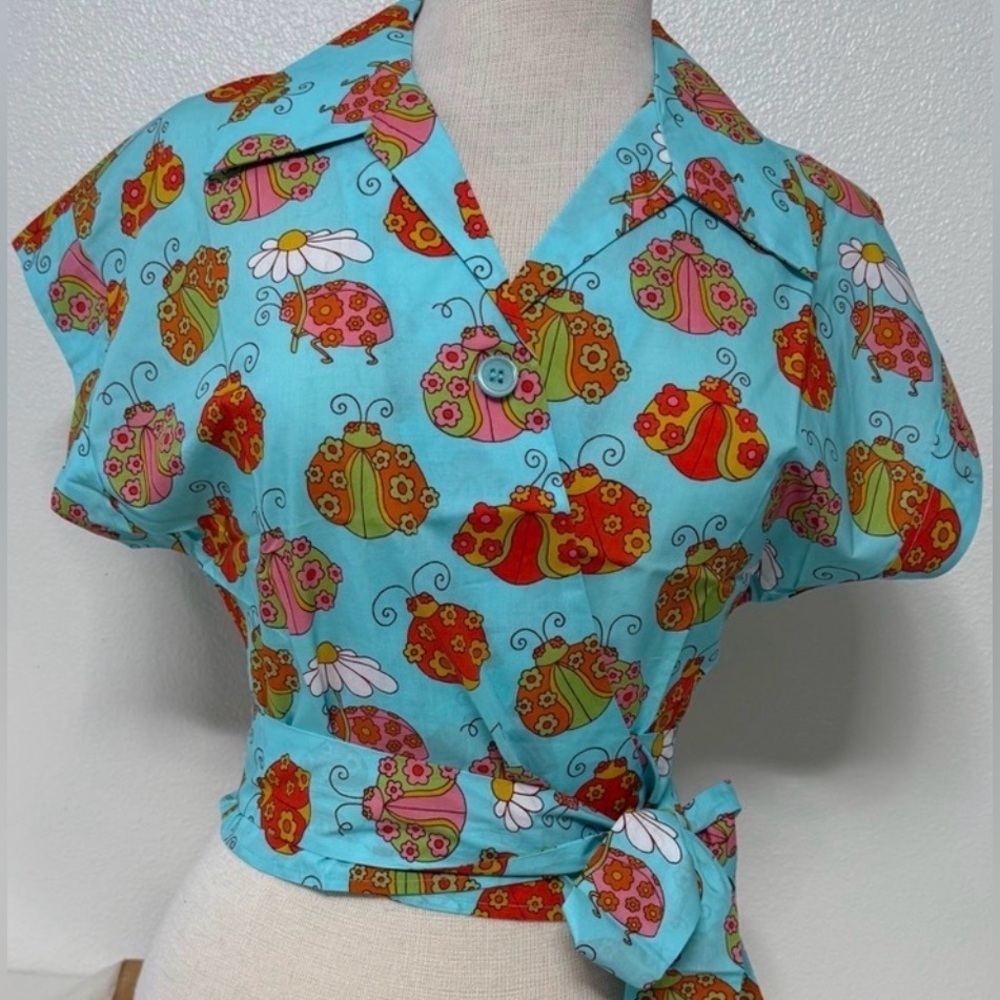 NWT ModCloth x Marisol Muro Fabulous Fantasies Wrap Top Sz. 1X - Picture 3 of 4